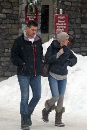 Sophie Monk and Stu Laundy Spending a Romantic Holiday in Canada, December 2017
