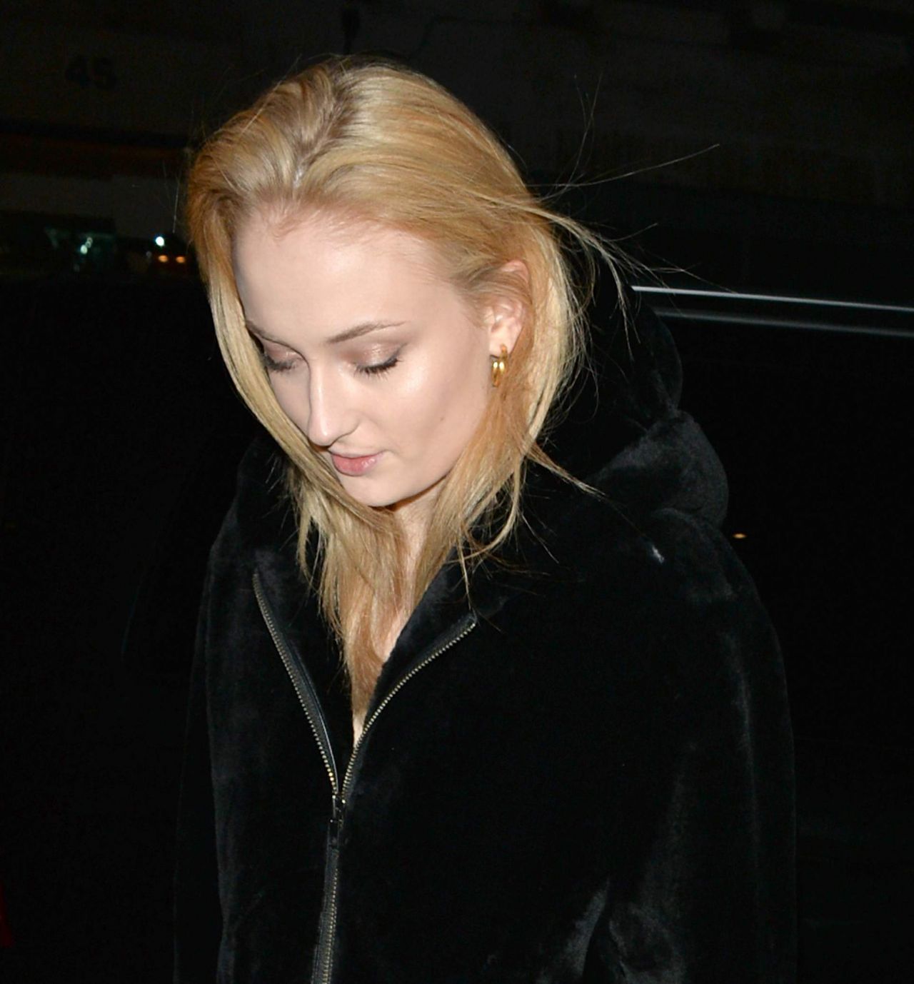 Sophie Turner - Dines Out With Joe Jonas at 34 in London • CelebMafia