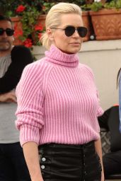 Yolanda Hadid Street Fashion - Il Pistaio in Beverly Hills 01/30/2018