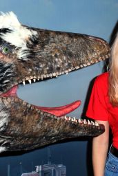 Ashley James – “Dinosaurs in the Wild” Exhibition in London