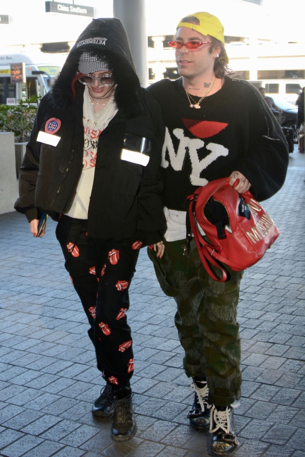 Bella Thorne and Mod Sun - LAX Airport 02/25/2018 • CelebMafia