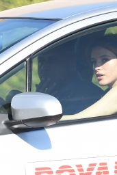 Bella Thorne - Takes Driving Lessons in Los Angeles