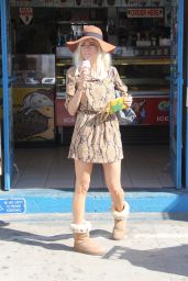 Blanca Blanco New Blonde Hairstyle - Bike Ride Along Venice Beach Boardwalk