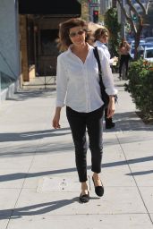 Daphne Zuniga in Casual Outfit Goes to Lunch in Beverly Hills