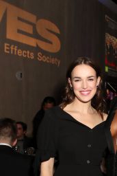Elizabeth Henstridge - 2018 VES Awards in Los Angeles