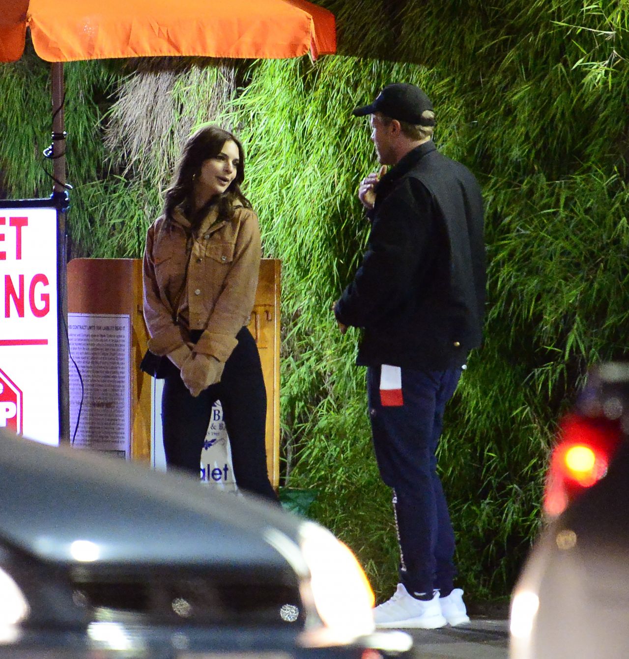 Emily Ratajkowski at French Restaurant La Poubelle in Los Feliz