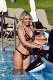 Frankie Essex in Bikini - Holiday in Portugal 02/20/2018