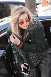 Gigi Hadid Fashion Style - Paris Fashion Week 02/28/2018