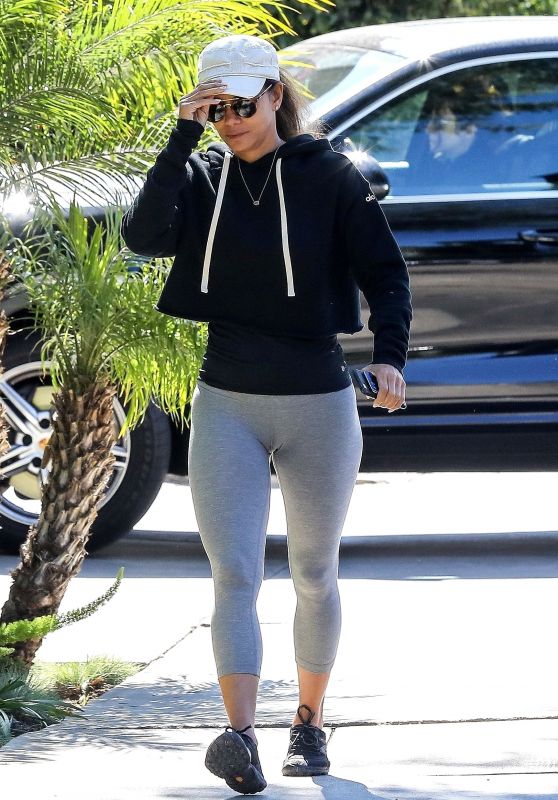 Halle Berry in Leggings - West Hollywood 02/23/2018