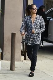 Halle Berry Street Style - Los Angeles 02/13/2018