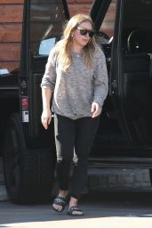 Hilary Duff - Leaving the Veterinary Office in Studio City 02/18/2018