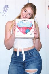 Iskra Lawrence - Spark x Iskra in Store Event in New York