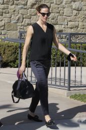 Jennifer Garner - Arriving to Church in Los Angeles 02/04/2018