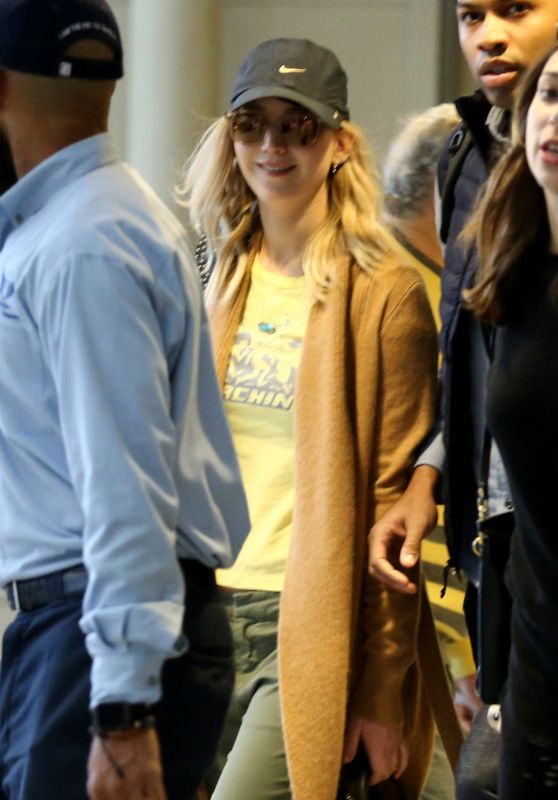 Jennifer Lawrence - Arrives in New Orleans 02/01/2018