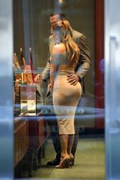 Jennifer Lopez - Shopping for Jewelry in Miami
