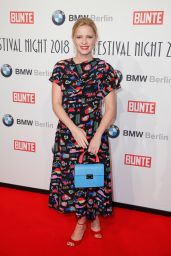 Jennifer Ulrich – BUNTE & BMW Host Festival Night, Berlinale 2018