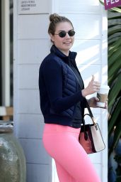 Kate Upton in Leggings - Beverly Hills 02/05/2018
