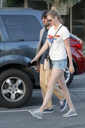 Kate Upton in Wonder Woman T-Shirt in Beverly Hills