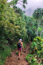 Katrina Bowden - "Oahu + Kauai Travel Guide" Photoshoot