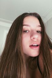 Mackenzie Ziegler - Social Media 02/09/2018