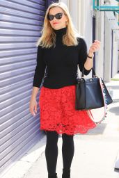 Reese Witherspoon Chic Style - Stopping by Her Office in Brentwood