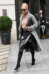 Rosie Huntington-Whiteley Style and Fashion - Leaving Her Hotel in NYC 02/11/2018