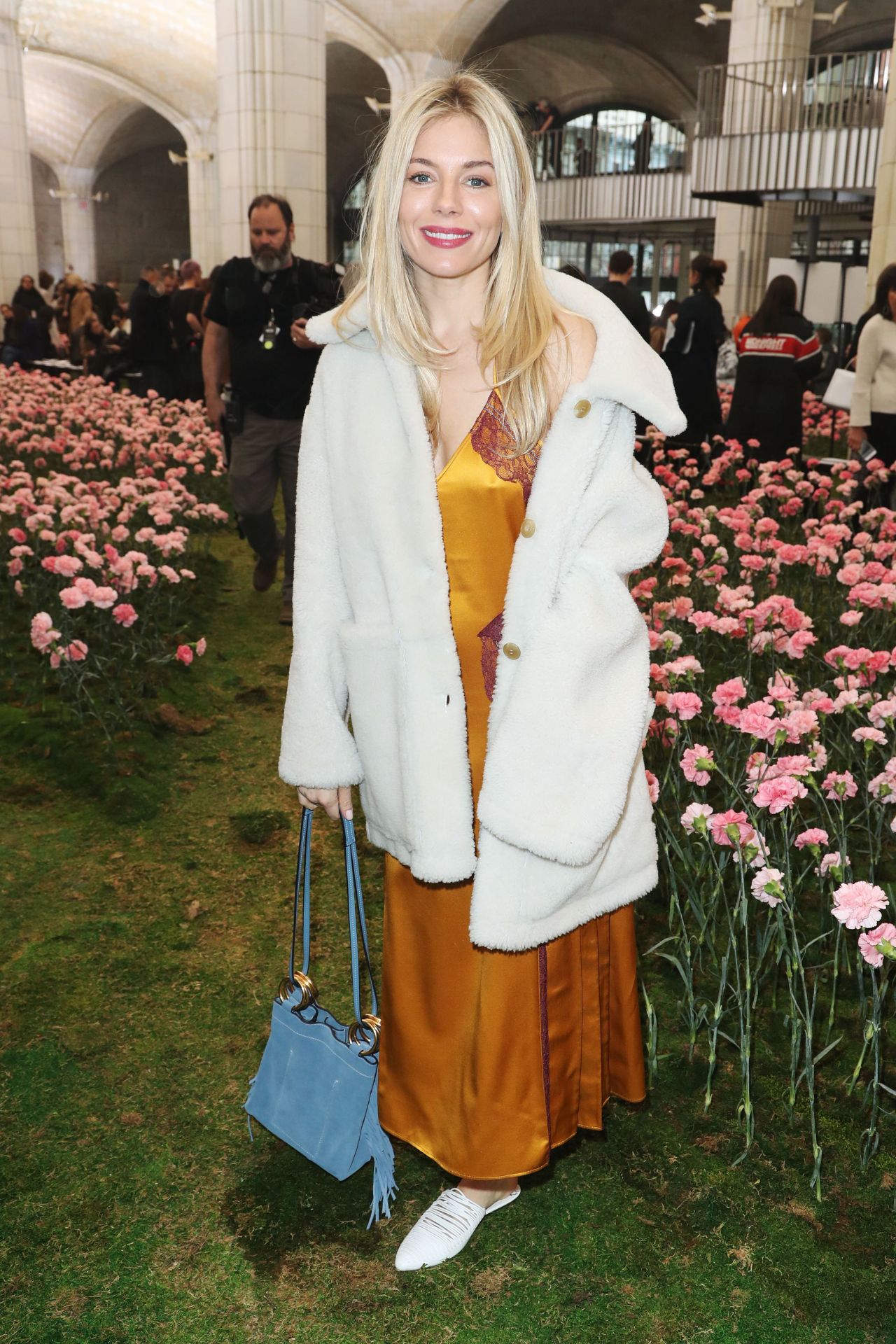 Sienna Miller – Tory Burch Fashion Show Fall Winter 2018 in NYC ...