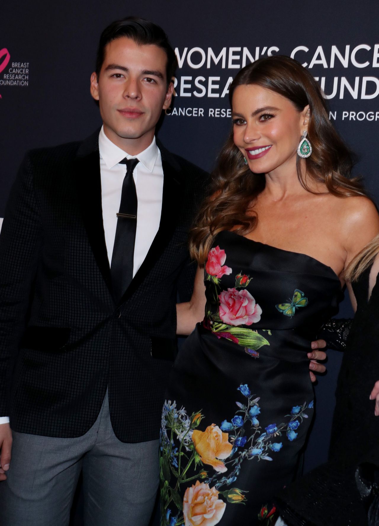 Sofia Vergara – The Womens Cancer Research Fund Hosts an Unforgettable ...