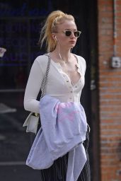 Sophie Turner in Casual Outfit - Stroll in New York City 02/20/2018