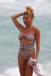 Tracy Anderson in Bikini on the Beach in Miami 02/23/2018