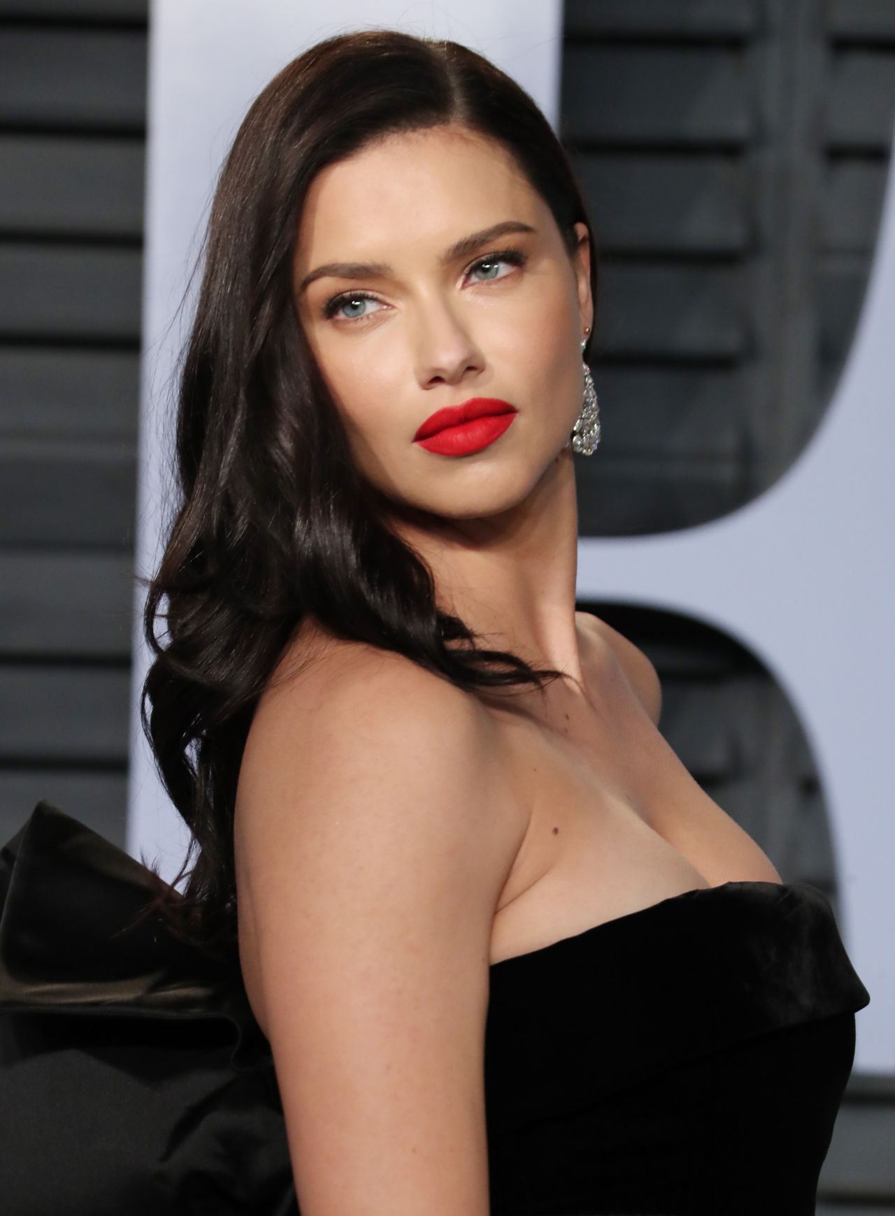 Adriana Lima 2018 Vanity Fair Oscar Party in Beverly Hills