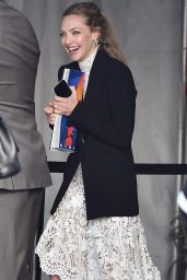 Amanda Seyfried - Outside at the Independent Spirit Awards in Santa Monica