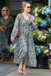 Amy Adams in a Patterned Dress - Brentwood 03/20/2018