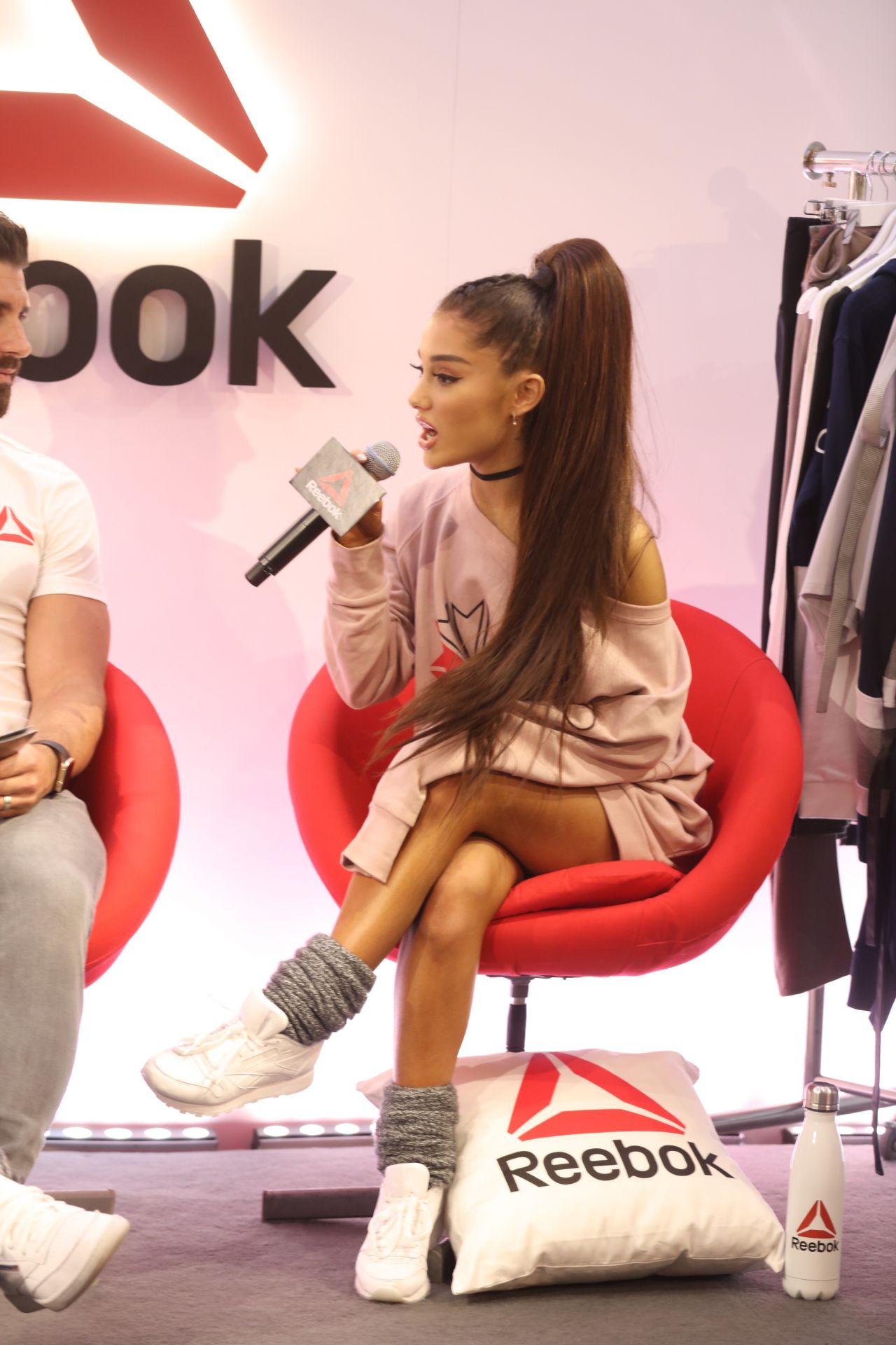 ariana grande wearing reebok