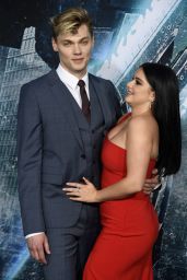 Ariel Winter - "Pacific Rim Uprising" Premiere in Hollywood