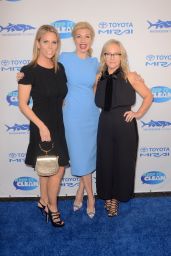 Cheryl Hines – Keep It Clean Love Comedy Benefit for Waterkeepers Alliance in Los Angeles