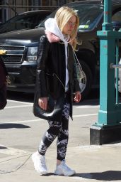 Dakota Fanning in Tights - Hits the Gym in NYC 03/26/2018