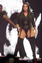 Demi Lovato - Performing Her "Tell Me You Love Me" World Tour in Philadelphia