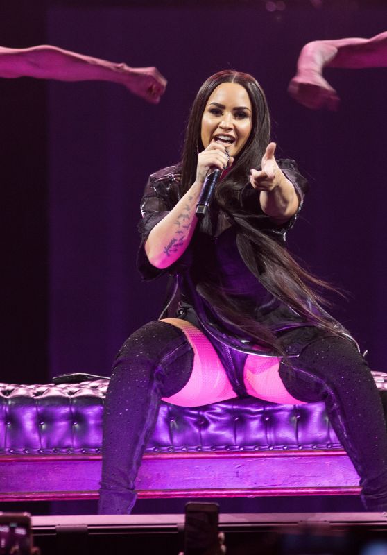 Demi Lovato - Performs "Tell Me You Love Me" World Tour at the Barclay Center in NYC 03/16/2018