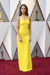 Eiza Gonzalez – Oscars 2018 Red Carpet