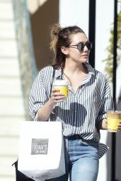 Elizabeth Olsen - Grab a Couple Coffee Drink in LA 03/29/2018