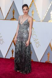 Gal Gadot – Oscars 2018 Red Carpet