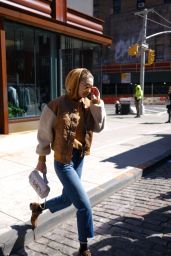 Gigi Hadid Street Style - New York City 03/19/2018
