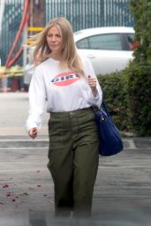 Gwyneth Paltrow Leaving a Business Meeting in Los Angeles 03/12/2018