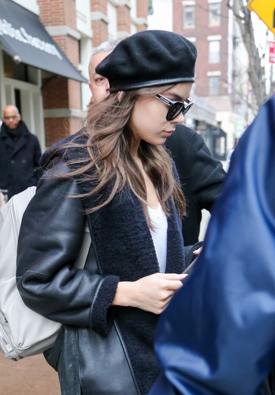 Hailee Steinfeld - Out in NYC 03/08/2018