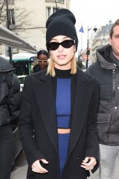 Hailey Baldwin Street Fashion - Paris 03/01/2018