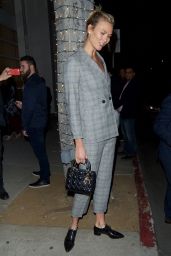 Karlie Kloss at The Gagosian Gallery in Beverly Hills 03/01/2018