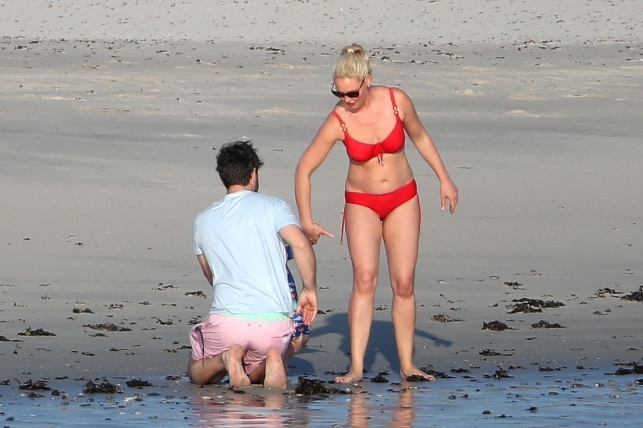 Katherine heigl beach