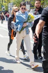 Kendall Jenner and Hailey Baldwin - Anti-Gun "March For Our Lives" Rally in Los Angeles
