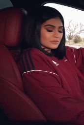 Kylie Jenner – Social Media 03/14/2018